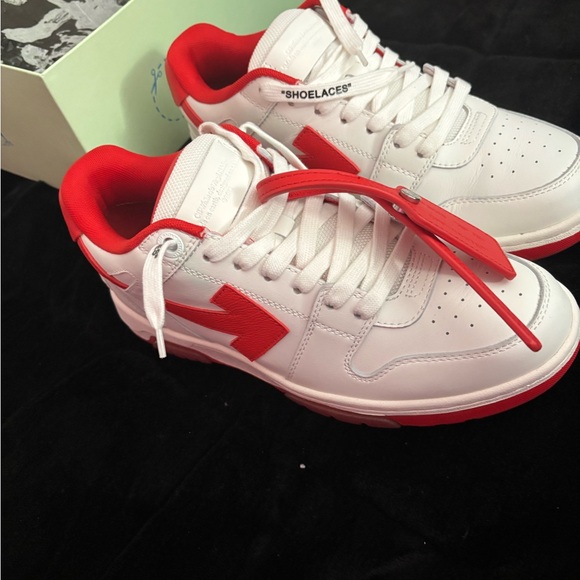 Shoes - Picture 3 of 3